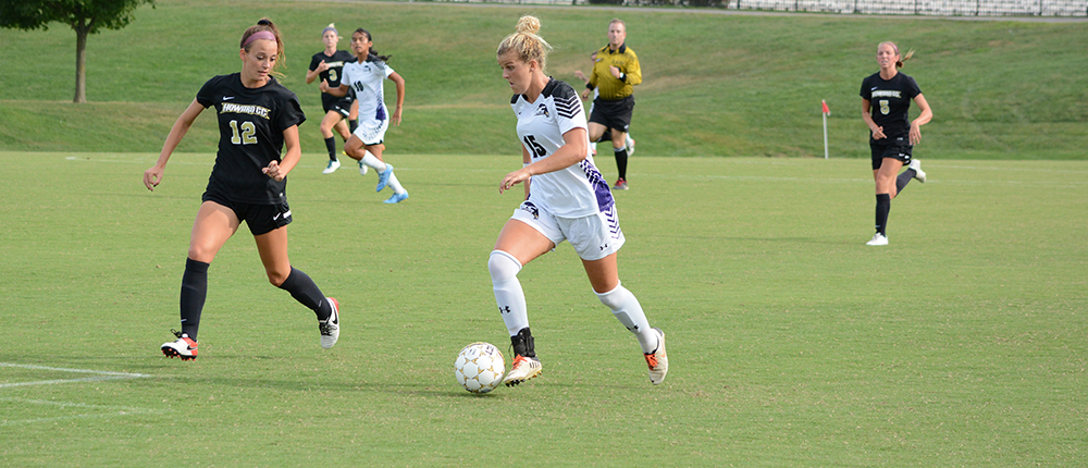 Women's Soccer Surges to #4 in Nation; Blanks CSM and Nationally-Ranked Howard!